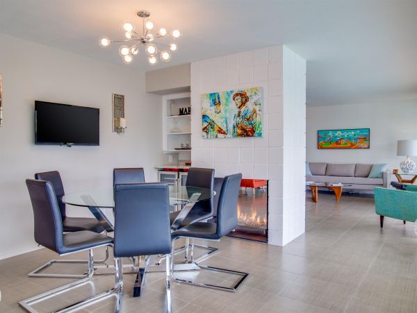 Palm Springs Home 990934