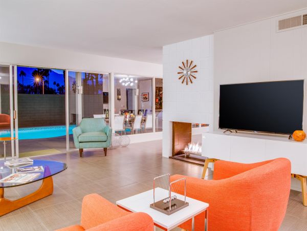 Palm Springs Home 990934