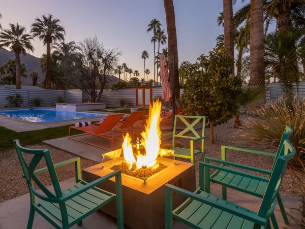 Palm Spring 3 Bedroom Home with Private Pool Sleeps 6