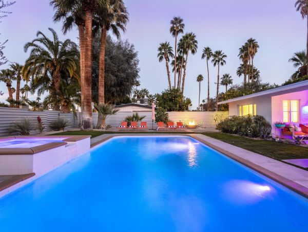 Palm Spring 3 Bedroom Home with Private Pool Sleeps 6