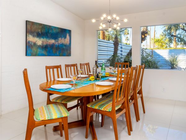 Palm Spring 3 Bedroom Home with Private Pool Sleeps 6