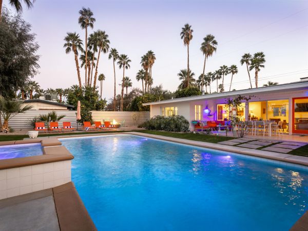 Palm Spring 3 Bedroom Home with Private Pool Sleeps 6