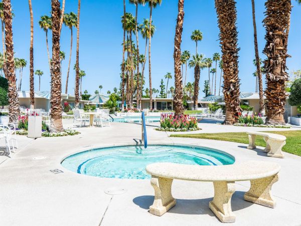 Palm Springs Home 990936