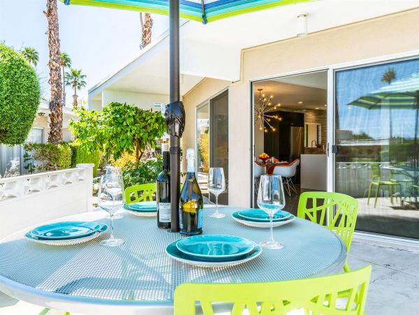Palm Springs Home 990936