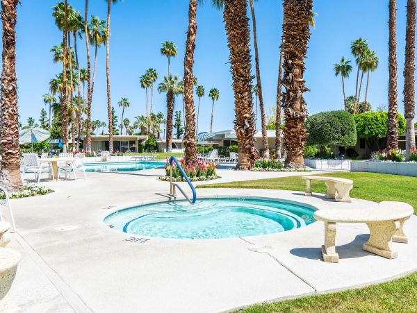 Palm Springs Home 990936