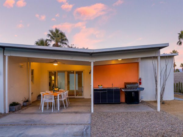 Palm Springs Home 990937