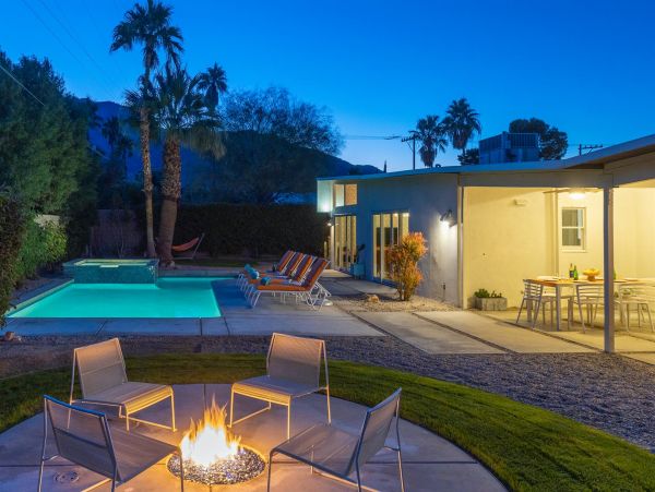 Palm Springs Home 990937