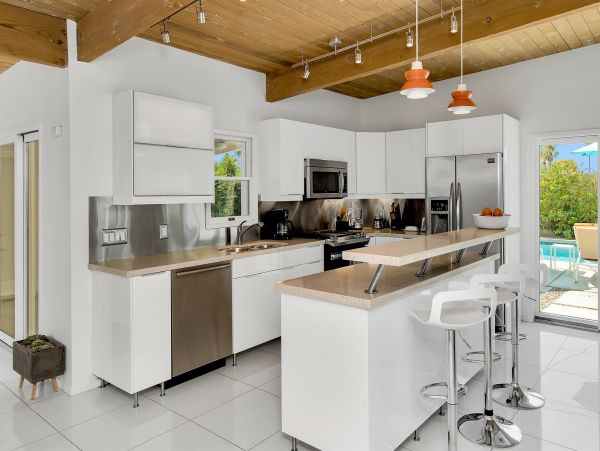 Palm Springs Home 990937