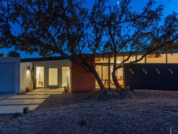 Palm Springs Home 990937