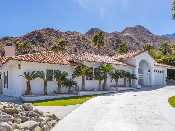 Resort Style Pool Home In Palms Springs