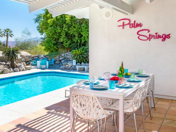 Resort Style Pool Home In Palms Springs