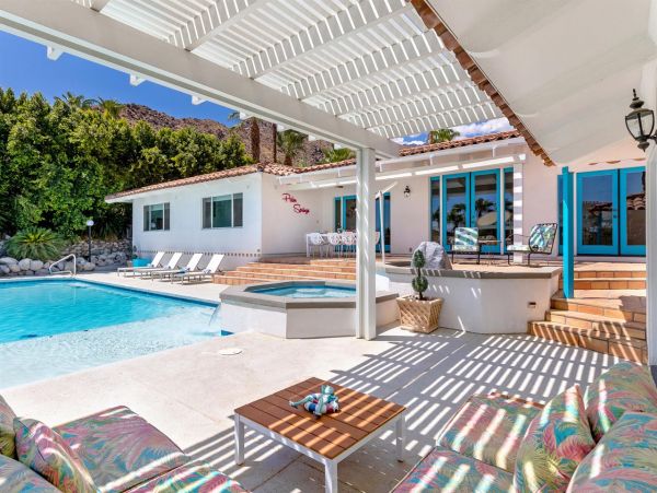 Resort Style Pool Home In Palms Springs