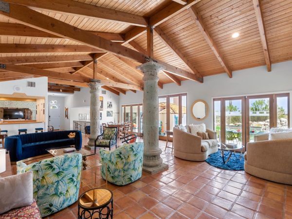 Resort Style Pool Home In Palms Springs
