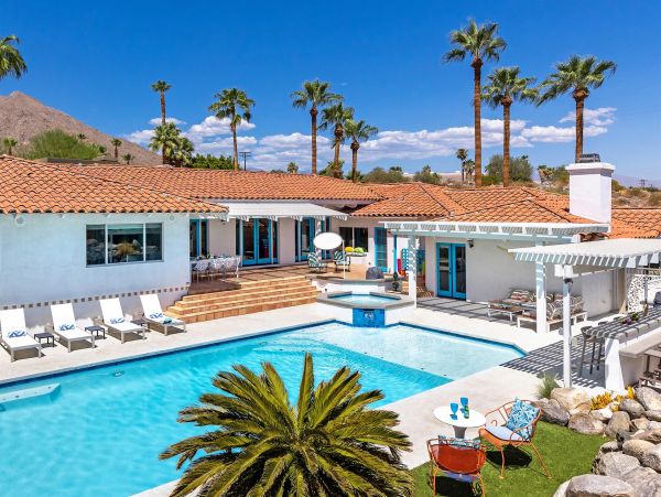 Resort Style Pool Home In Palms Springs