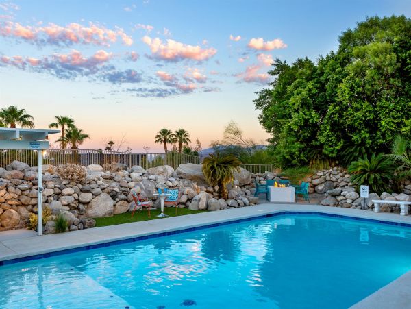 Resort Style Pool Home In Palms Springs