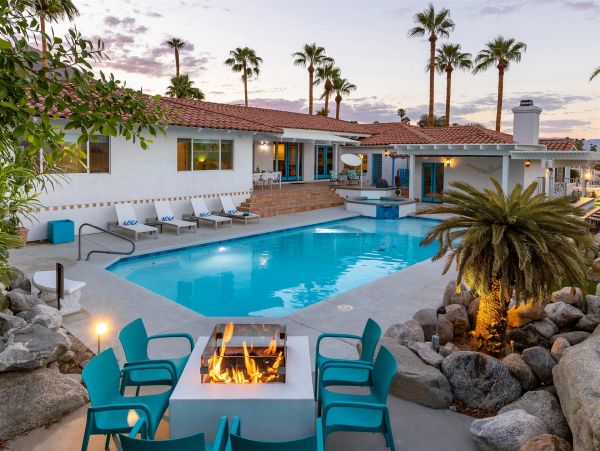 Resort Style Pool Home In Palms Springs