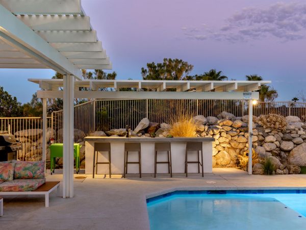 Resort Style Pool Home In Palms Springs