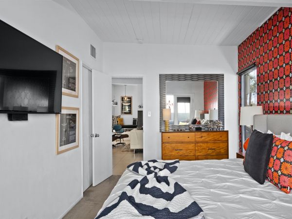 Palm Springs Home 990940