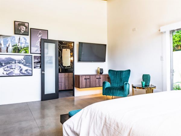 Palm Springs Home 990942