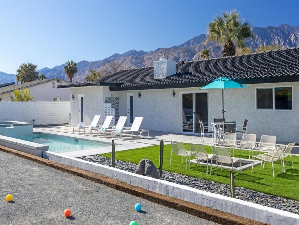 Palm Springs Home 990943