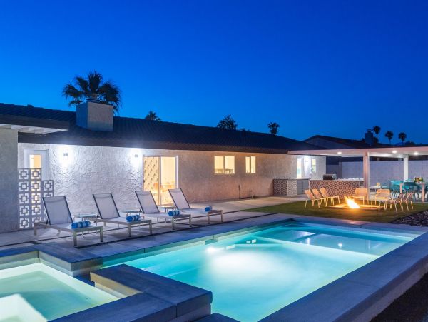 Palm Springs Home 990943