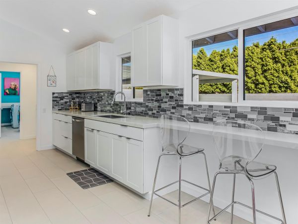 Palm Springs Home 990943