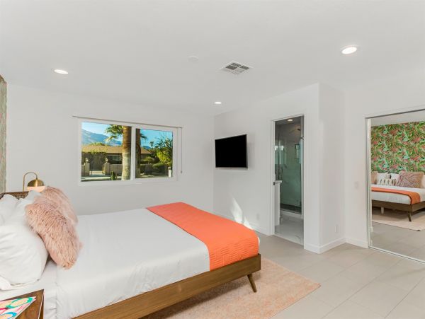 Palm Springs Home 990943