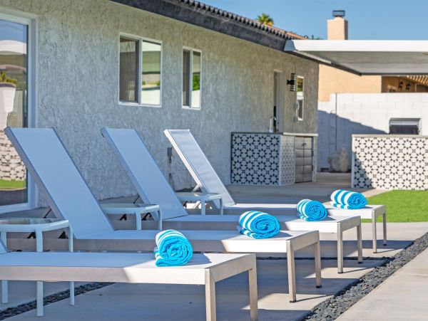 Palm Springs Home 990943