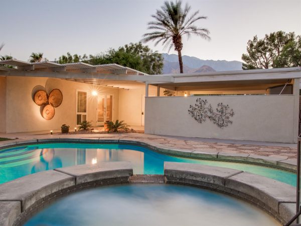 Palm Springs Home 990944