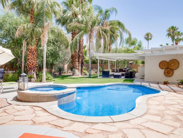 Palm Springs Home 990944