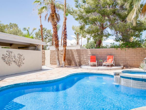 Palm Springs Home 990944
