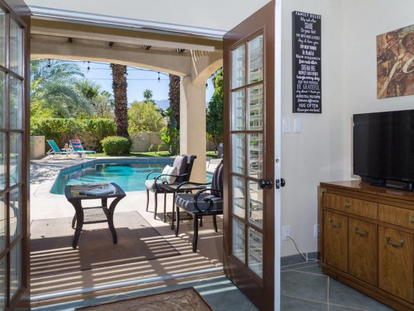 Palm Springs Home 990945