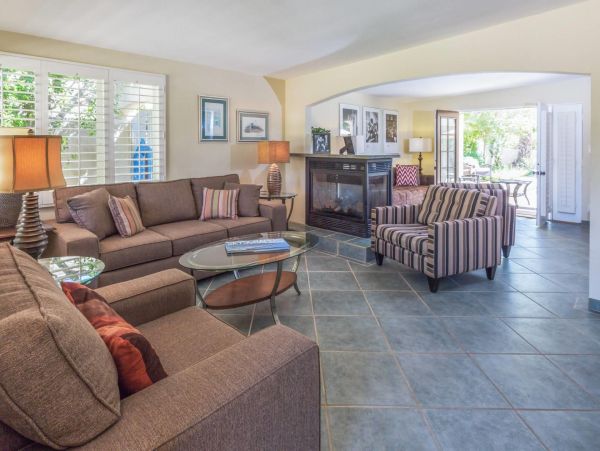 Palm Springs Home 990945