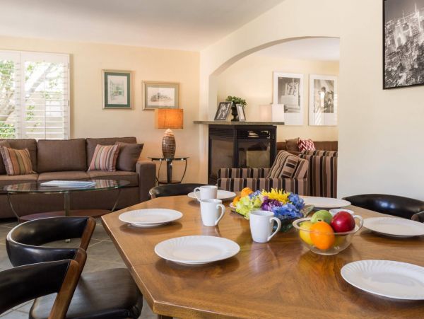 Palm Springs Home 990945