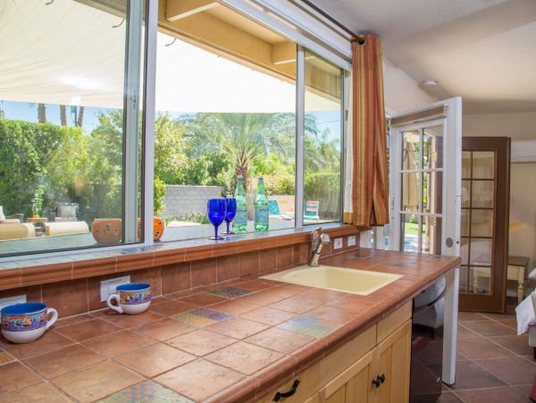 Palm Springs Home 990945