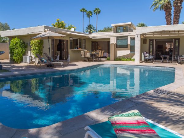 Palm Springs Home 990945