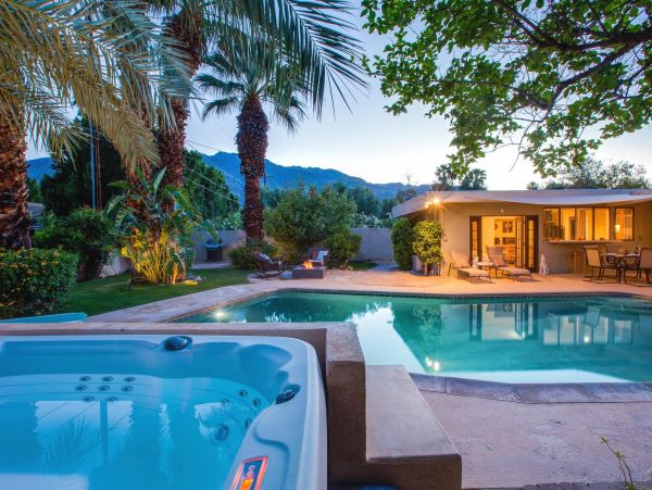 Palm Springs Home 990945