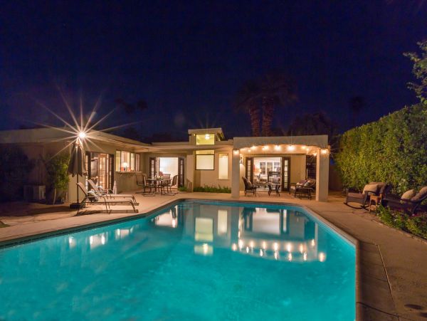 Palm Springs Home 990945