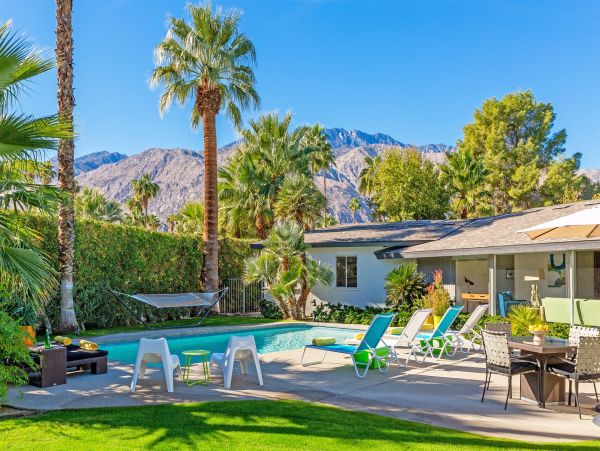 Palm Springs Home 990946