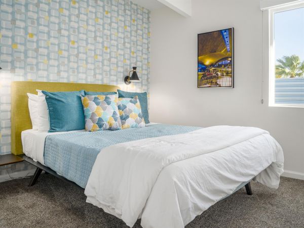 Palm Springs Home 990947