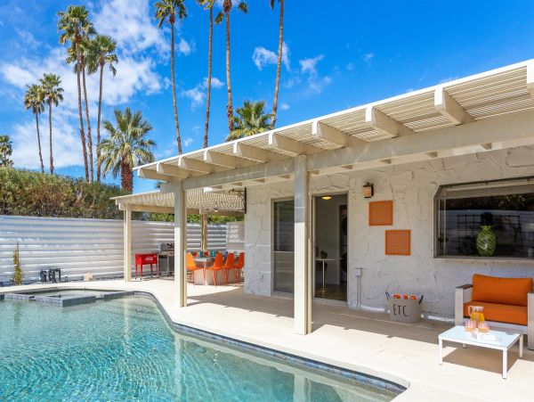 Palm Springs Home 990949