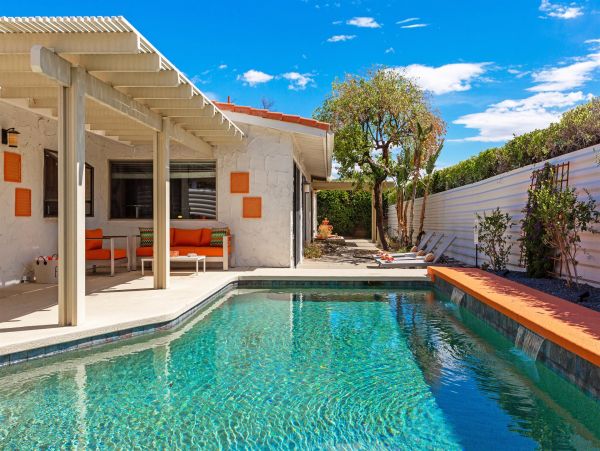Palm Springs Home 990949