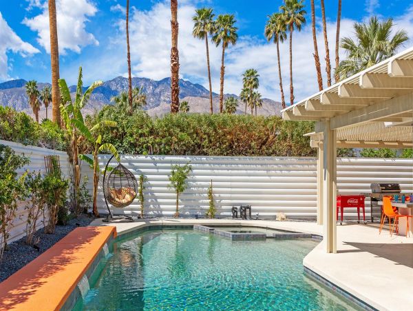 Palm Springs Home 990949