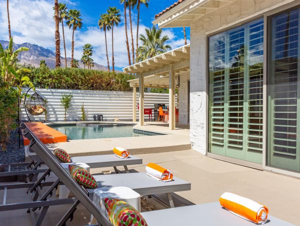 Palm Springs Home 990949