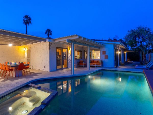 Palm Springs Home 990949