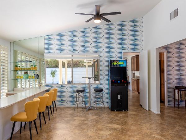 Palm Springs Home 990949