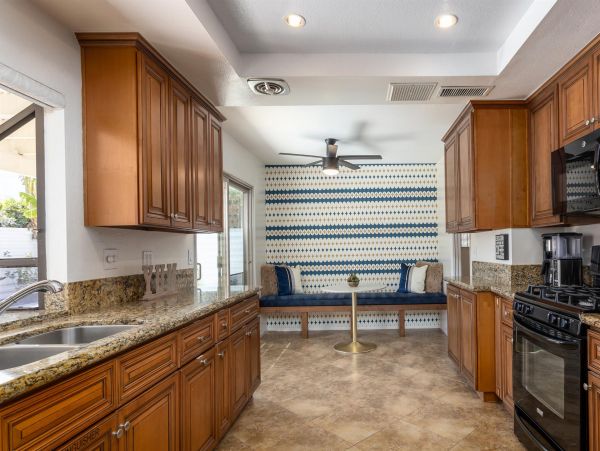 Palm Springs Home 990949
