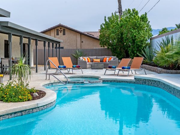 Palm Springs Vacation Pool Home Four Bedroom