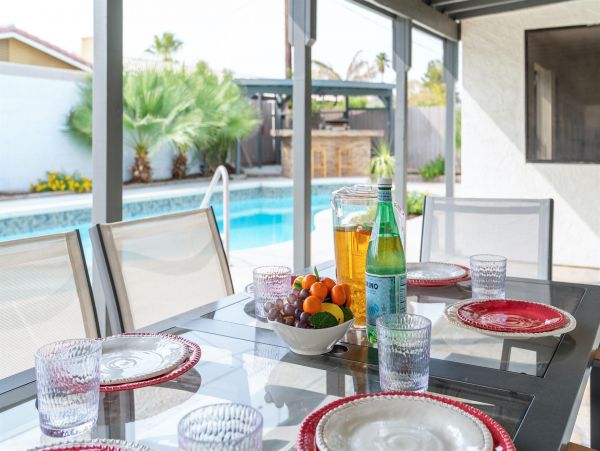 Palm Springs Vacation Pool Home Four Bedroom