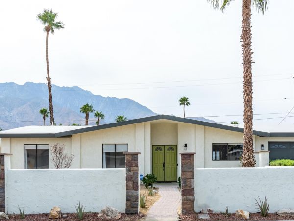 Palm Springs Vacation Pool Home Four Bedroom